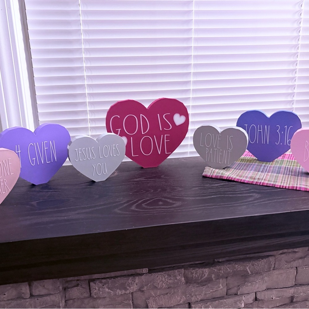 Heart-Shaped Christian Theme Mantle Set